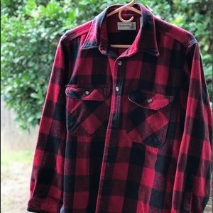 Fieldmaster Lg red/black plaid heavy flannel shirt